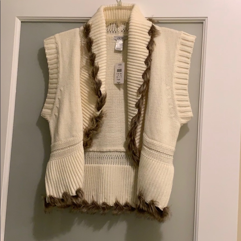White vest